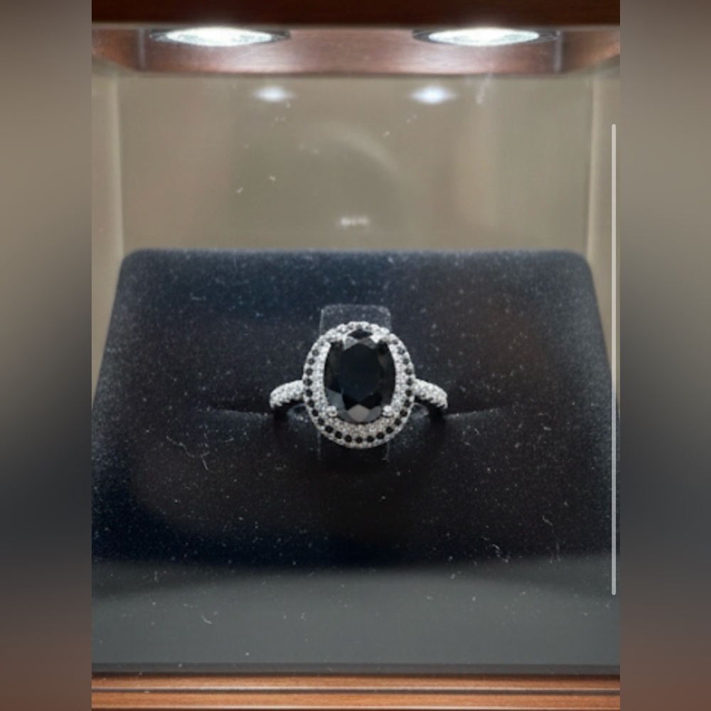 Black stone ring silver-plated size 7 - Picture 3 of 5